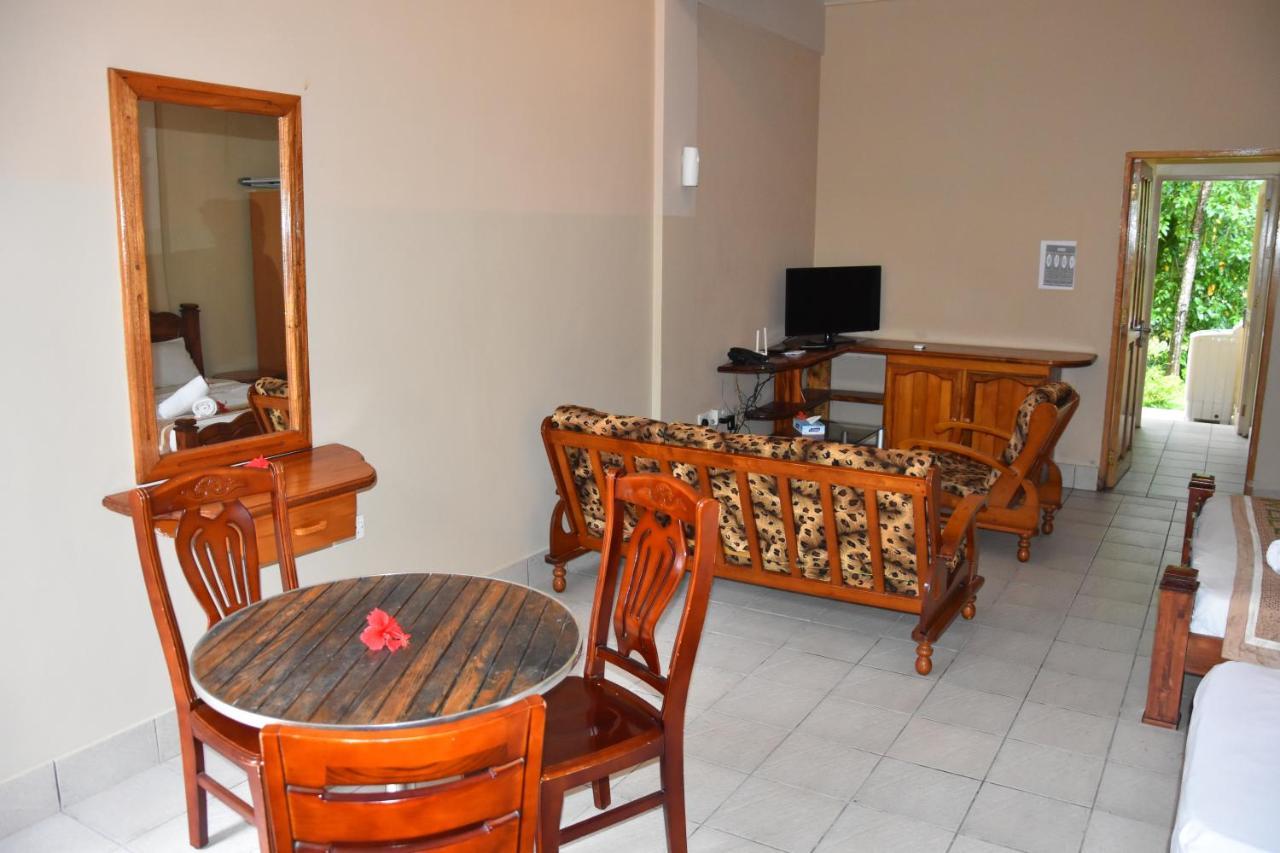 Reef Holiday Apartments Anse aux Pins Eksteriør bilde