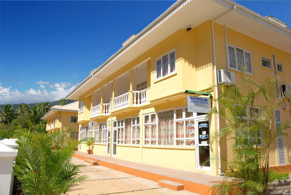 Reef Holiday Apartments Anse aux Pins Eksteriør bilde